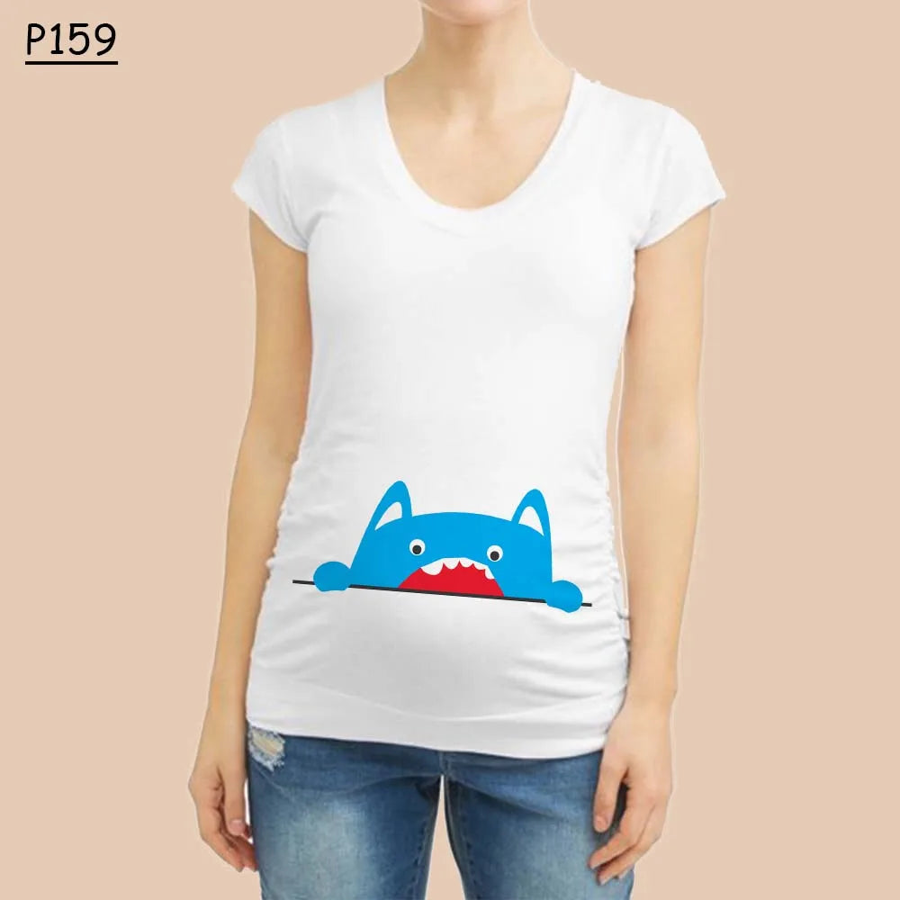 “Pocket Baby” White Maternity Short Sleeve T-Shirt